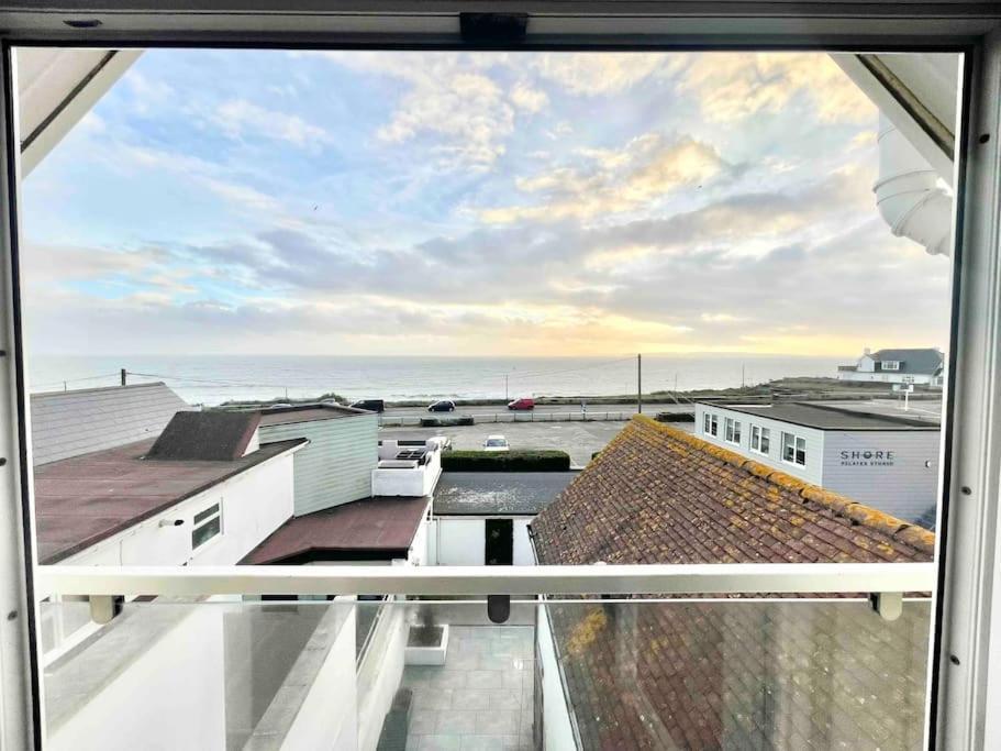 Coastline Retreats - Stunning Sea View Apartment, Netflix Bournemouth Esterno foto